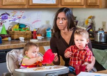 What Does A Stay At Home Mother Do All Day