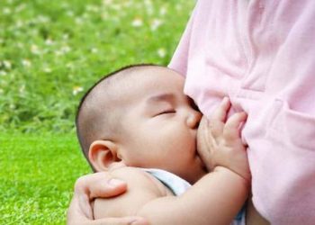 Inspiring Year Old Responds To Aggressive Breastfeeding Critic