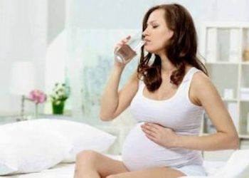 Eating And Drinking During Labour – Good or Bad