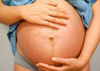 leaking amniotic fluid