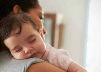 Things That Will Definitely Happen When Youre Holding A Sleeping Baby
