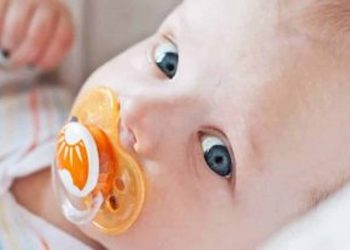 Can Pacifiers Help Breastfeeding