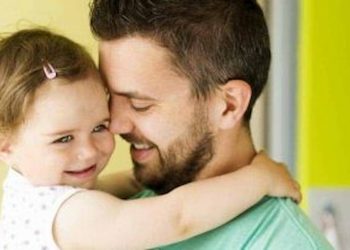 Dads Brains Respond Differently To Daughters Than Sons Study Finds