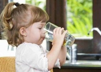 Experts Advise No Fruit Juice For First Year Of Life